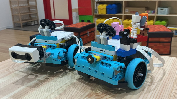実際に生徒が組み立てたロボット「お買い物カー」